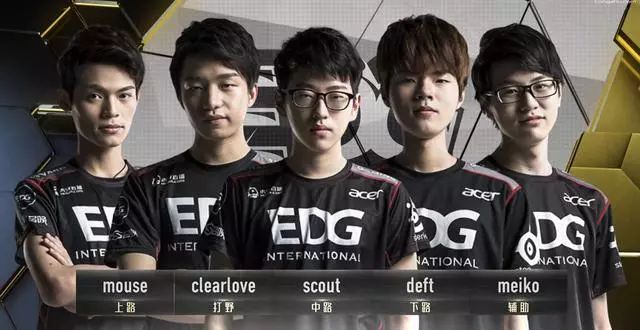 挪威籍前锋 挪威籍前锋